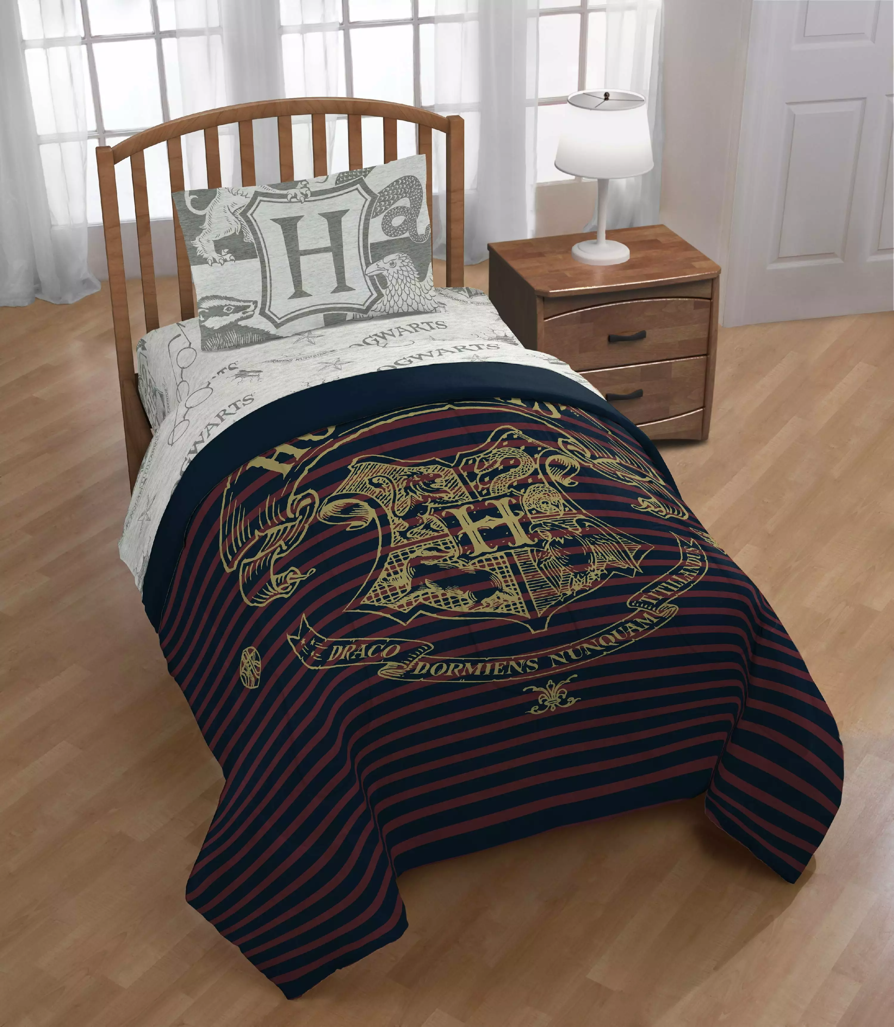 Harry Potter Printed 4 Piece Kids Twin Bed Set 100% Microfiber Multi-Color Jay Franco