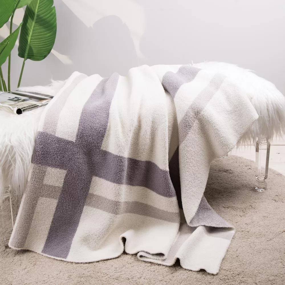 Glitzhome 60x50 Inch 1050g Knitted Polyester Geometric Feather Yarn Throw Blanket - Heavy Weight Textured Living Room Accent