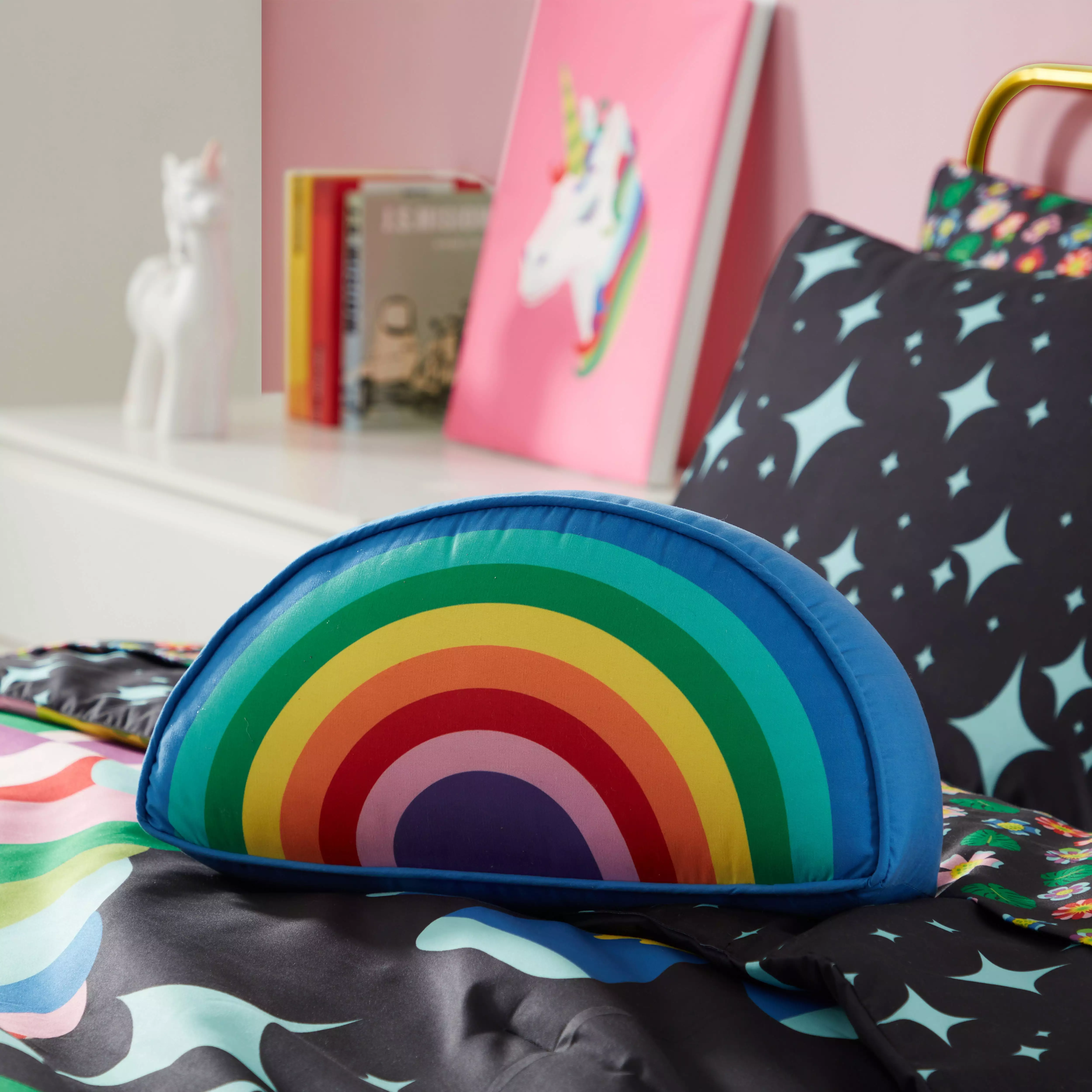 Intelligents & Crafts Home Kids Magical Rainbow Microfiber Decorative Pillow Reversible Soft Cushion Smarts & Crafts