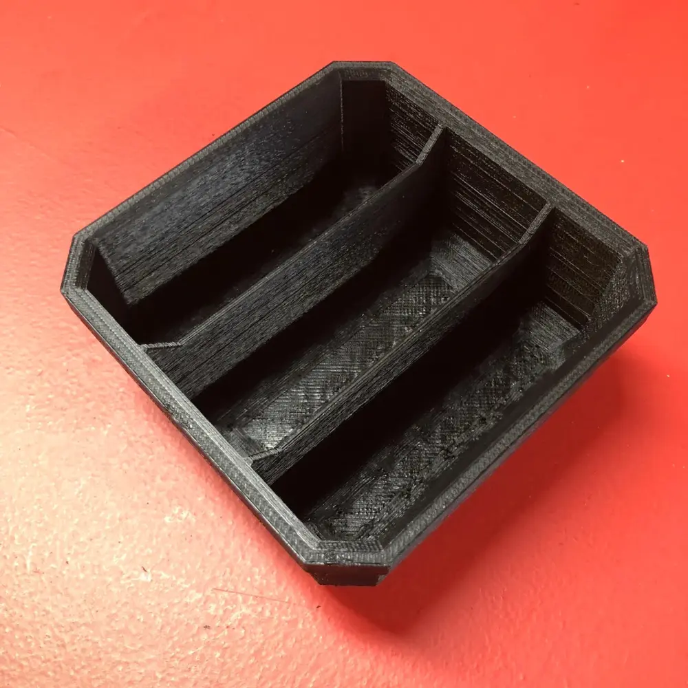 Divided Bins employ Low Profile PACKOUT