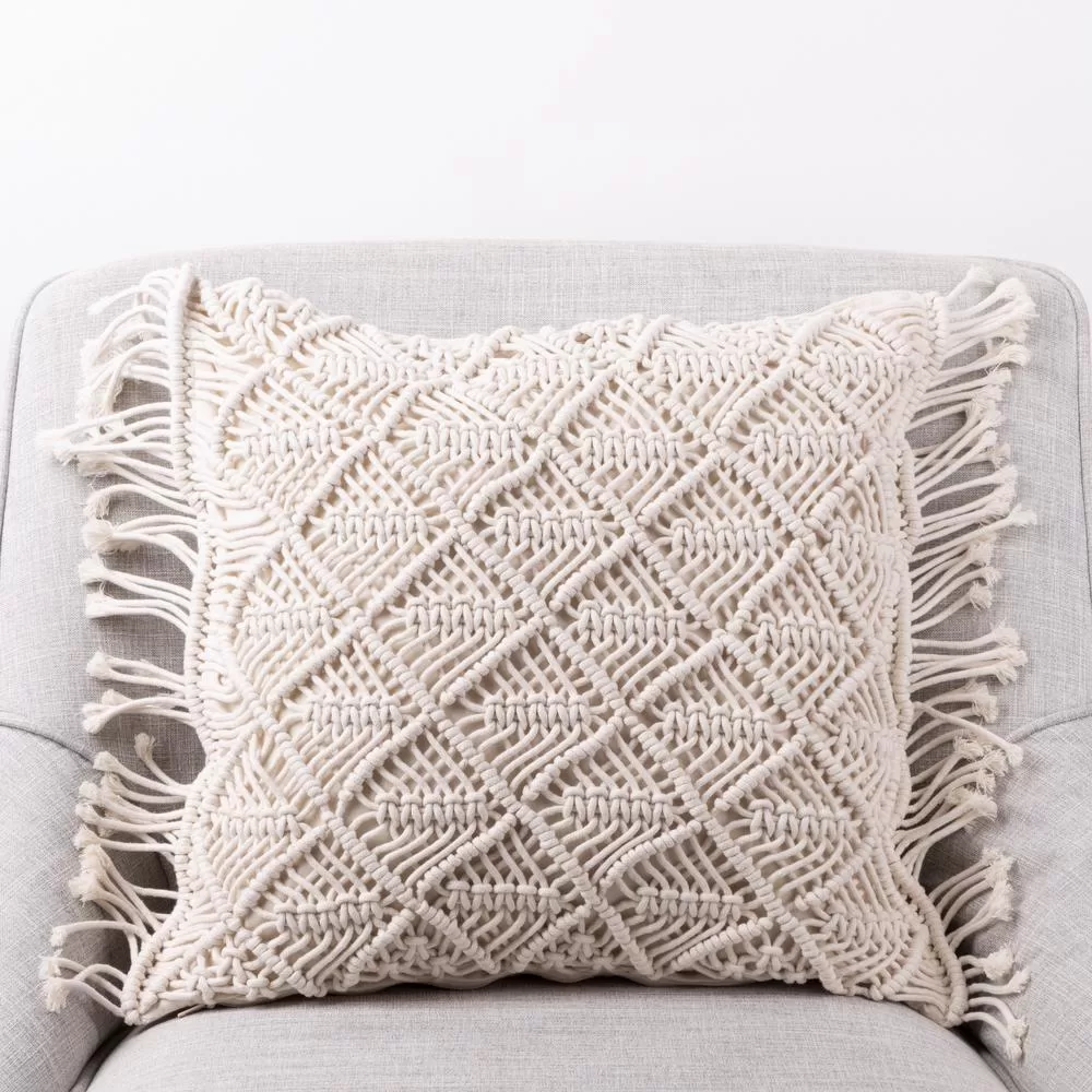 Glitzhome 18x18 Inch Hollow-Carved Handmade Cotton Rope Pillow Cover Tassel