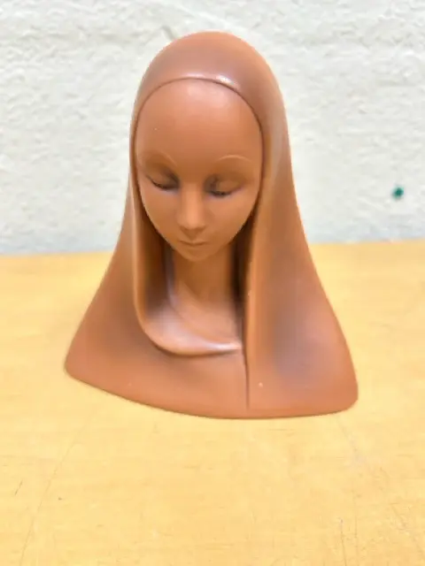 BROWN WOMAN POTTERY BUST