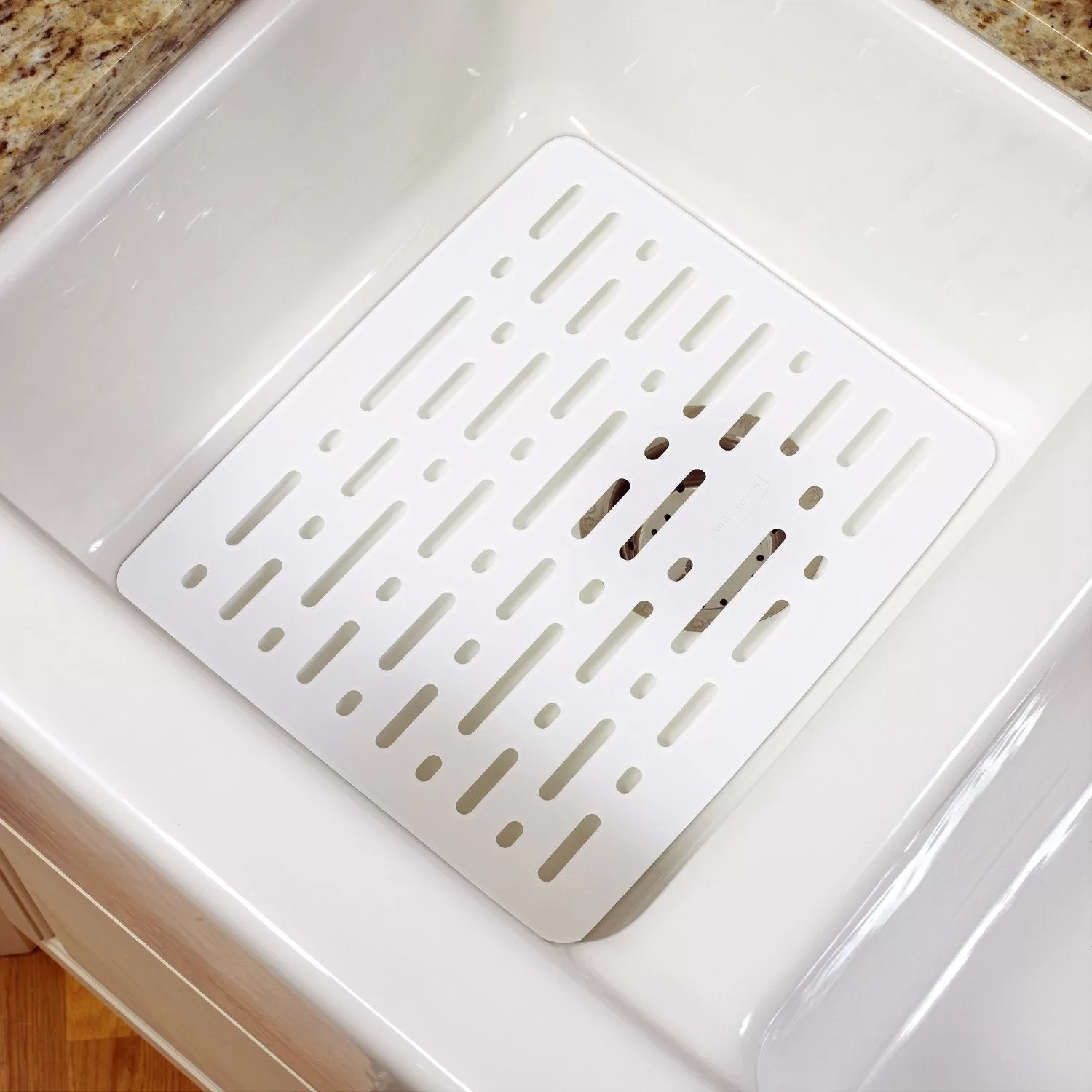 Rubbermaid 1G1706WHT Small Sink Mat 12.7 x 10.7 x .4 Kitchen Protection