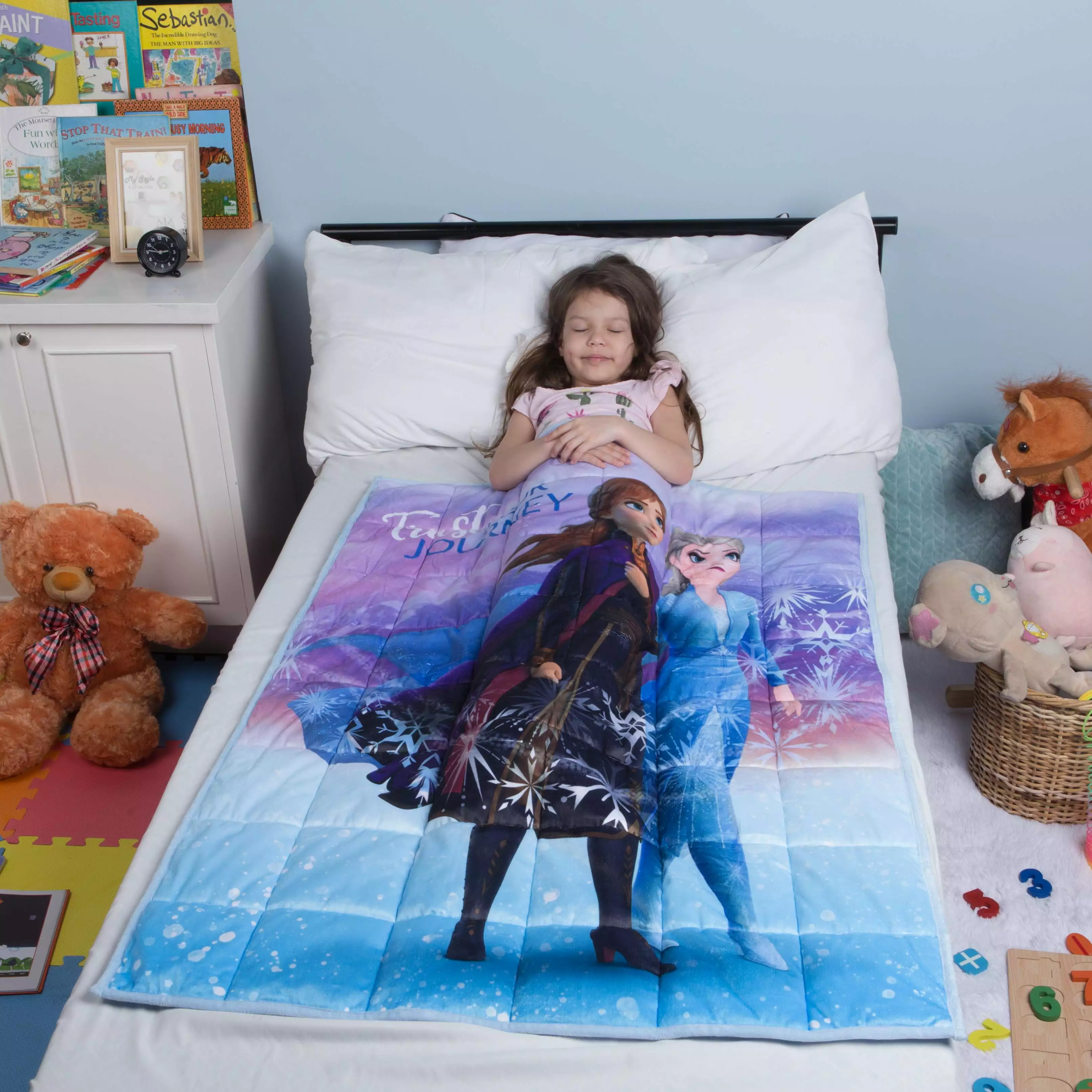 Disney's Frozen 2 Kids Weighted Blanket 4.5lb 36 x 48 Purple and Blue Disney Frozen